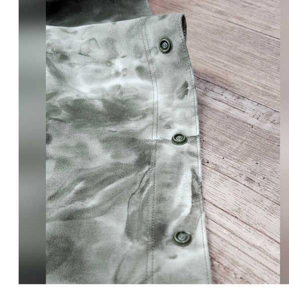 NWT LULULEMON CUSTMOZABLE SNAP SCARF - Picture 7 of 8